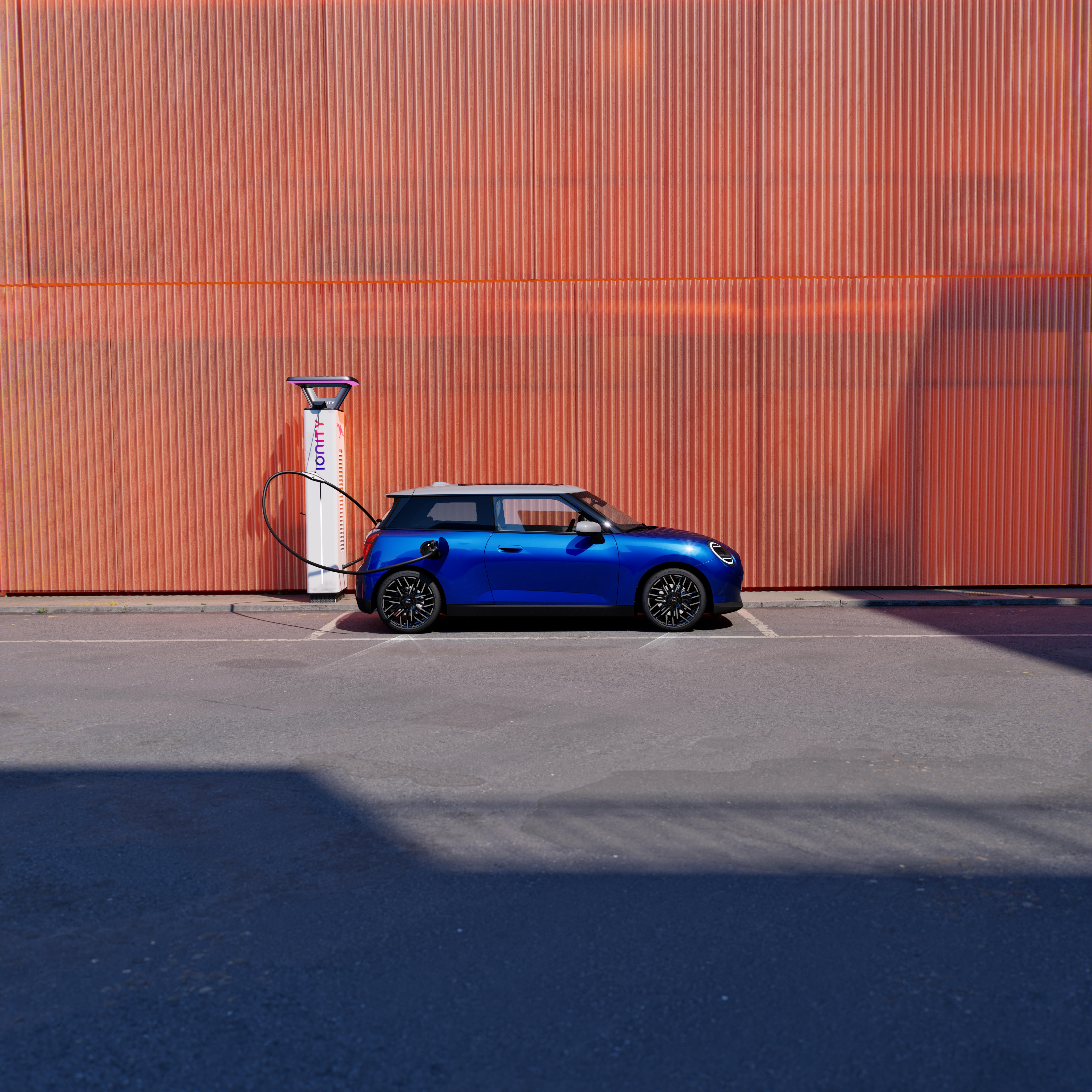 MINI totalmente elétrico - carregamento - carregamento público.